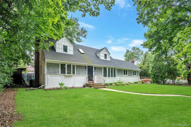 27 Middle Drive, Huntington, NY 11743