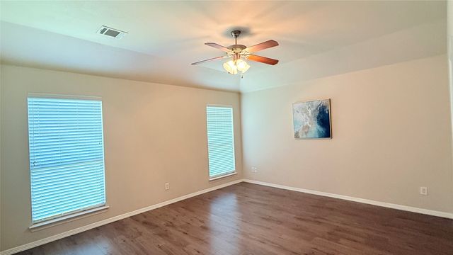 702 Bayshore Drive, Mansfield, TX 76063