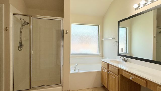 702 Bayshore Drive, Mansfield, TX 76063