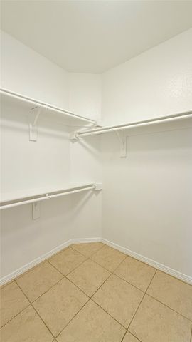 702 Bayshore Drive, Mansfield, TX 76063