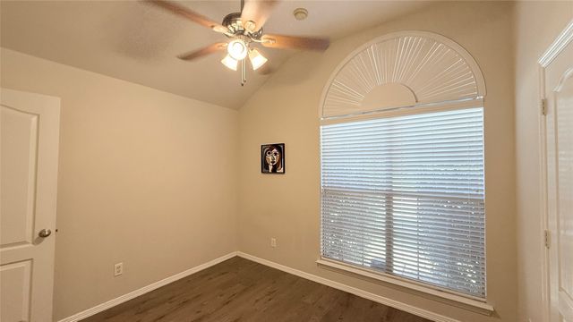 702 Bayshore Drive, Mansfield, TX 76063