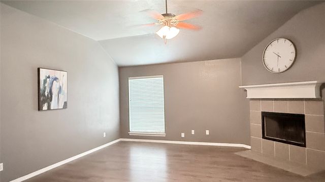 702 Bayshore Drive, Mansfield, TX 76063