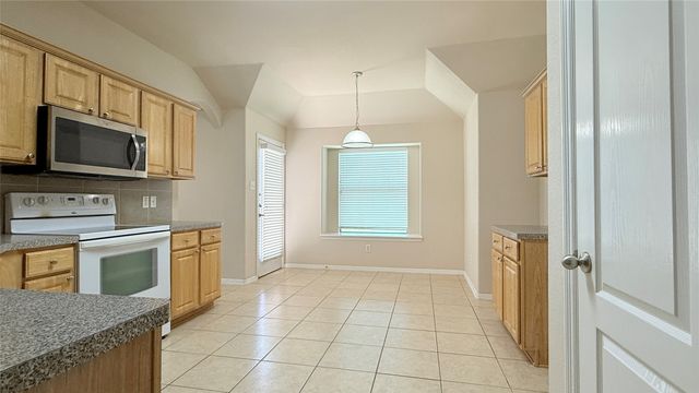 702 Bayshore Drive, Mansfield, TX 76063