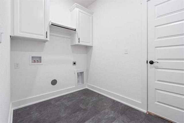 6904 SW Orange Avenue, Bentonville, AR 72713