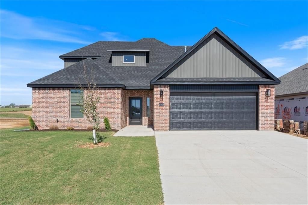 6904 SW Orange Avenue, Bentonville, AR 72713