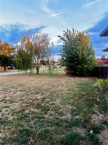 8425 Glory Drive, Bentonville, AR 72713