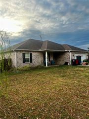 8425 Glory Drive, Bentonville, AR 72713