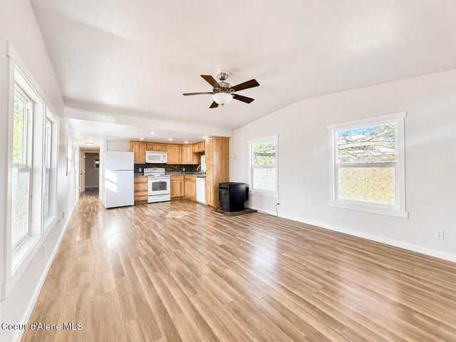 28128 N Highway 41, TRLR 28, Spirit Lake, ID 83869