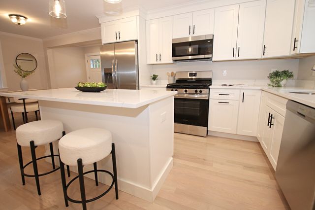 27 Holbrook Court, Melrose, MA 02176