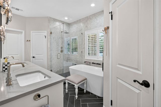 262 E Ridgewood RD, Georgetown, TX 78633