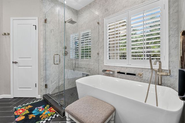 262 E Ridgewood RD, Georgetown, TX 78633