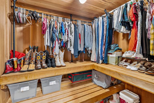 262 E Ridgewood RD, Georgetown, TX 78633