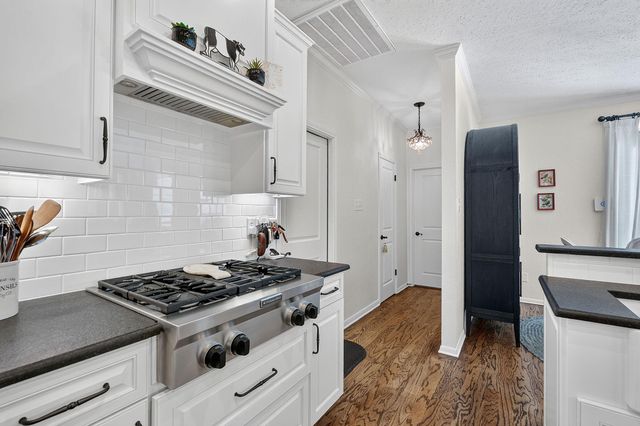 262 E Ridgewood RD, Georgetown, TX 78633