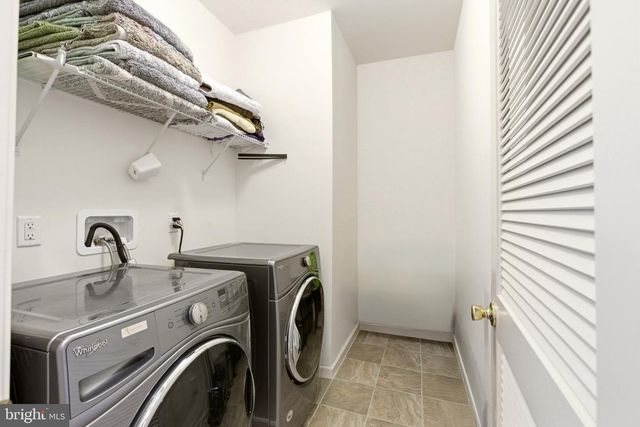 346 HAWTHORNE LN, Barnegat, NJ 08005