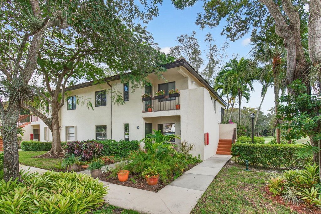 21668 Arriba Real 43-H, Boca Raton, FL 33433
