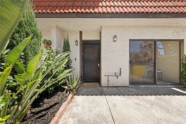27640 Nugget Drive 3, Canyon Country, CA 91387