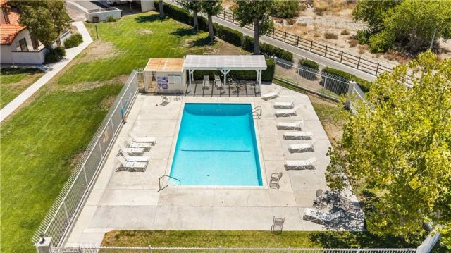 27640 Nugget Drive 3, Canyon Country, CA 91387