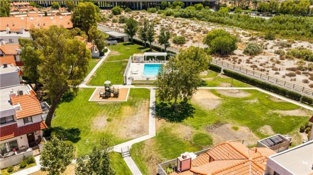 27640 Nugget Drive 3, Canyon Country, CA 91387