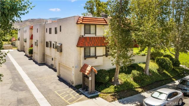 27640 Nugget Drive 3, Canyon Country, CA 91387