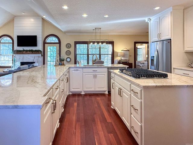 310 Quail Ridge Drive, Hot Springs, AR 71901