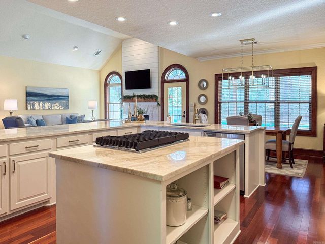 310 Quail Ridge Drive, Hot Springs, AR 71901