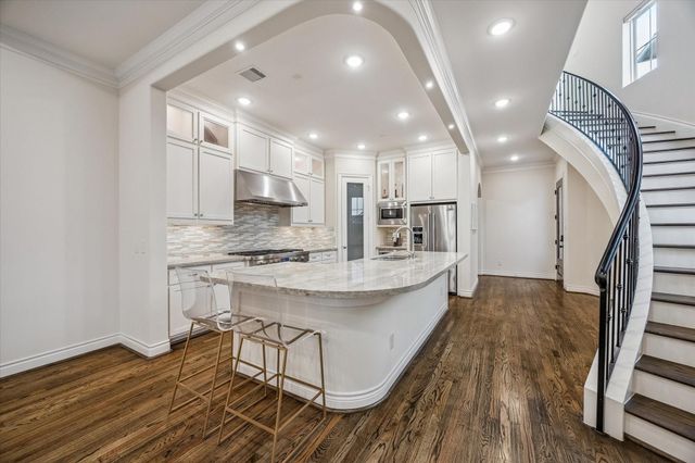 5305 Gibson Street, Houston, TX 77007