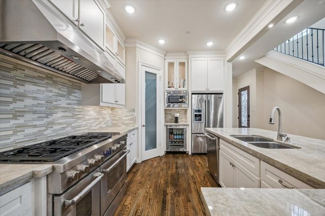 5305 Gibson Street, Houston, TX 77007