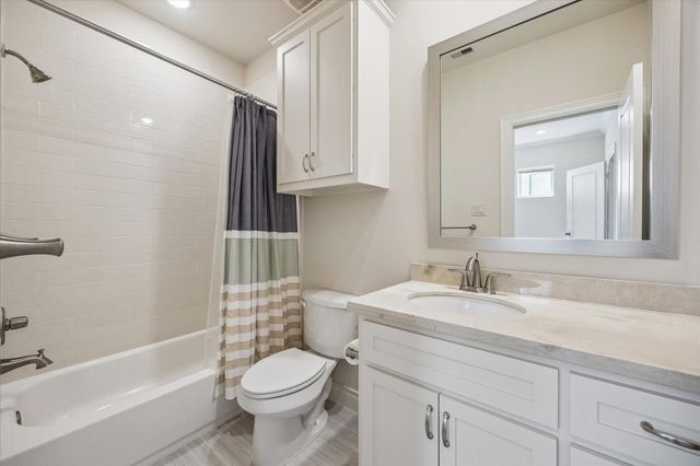 5305 Gibson Street, Houston, TX 77007