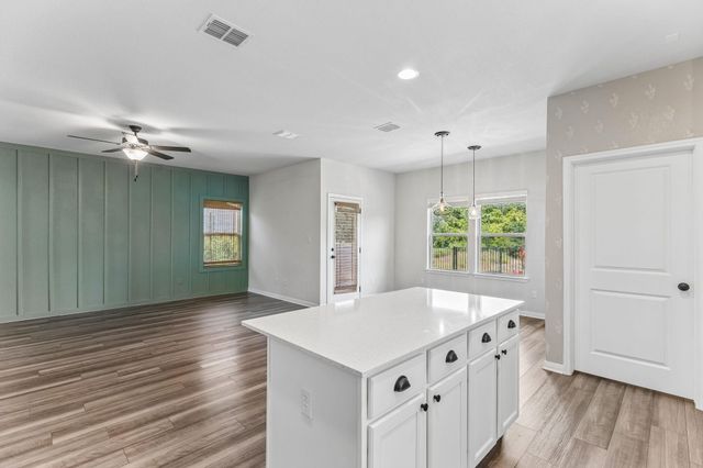 2625 Brand Iron DR, San Marcos, TX 78666