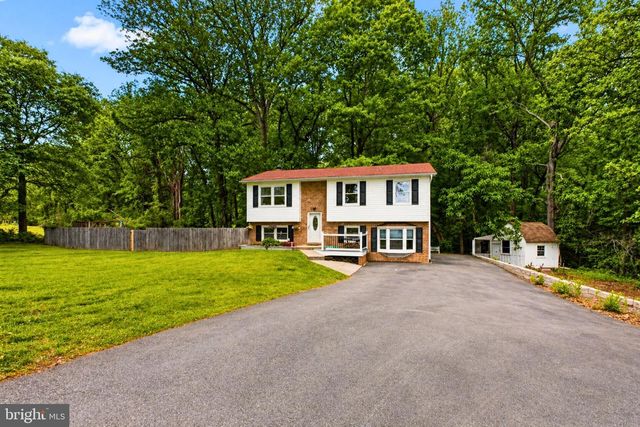 39510 POCAHONTAS DR, Mechanicsville, MD 20659
