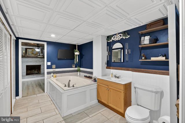 39510 POCAHONTAS DR, Mechanicsville, MD 20659