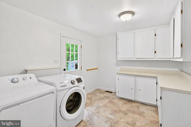 39510 POCAHONTAS DR, Mechanicsville, MD 20659