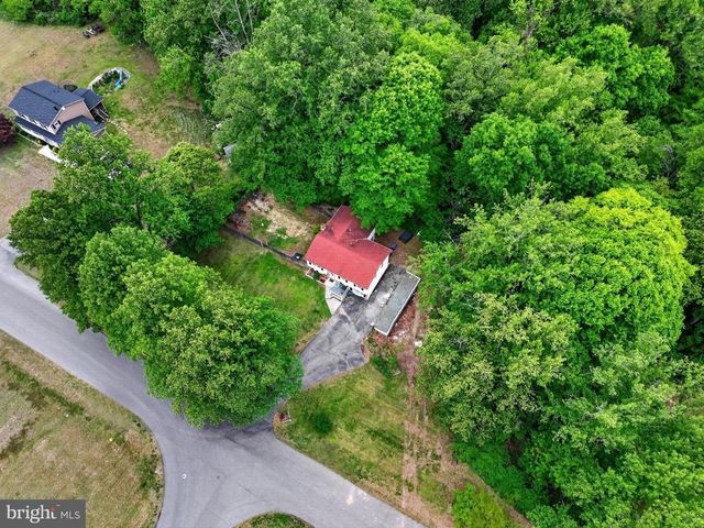 39510 POCAHONTAS DR, Mechanicsville, MD 20659