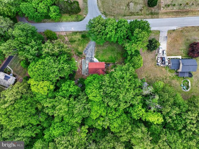39510 POCAHONTAS DR, Mechanicsville, MD 20659