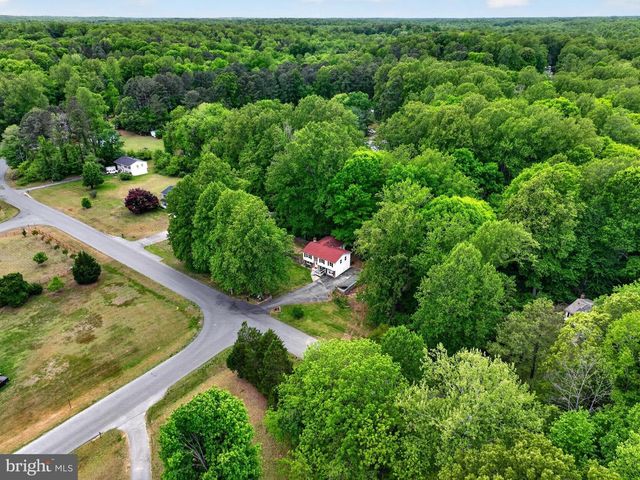 39510 POCAHONTAS DR, Mechanicsville, MD 20659
