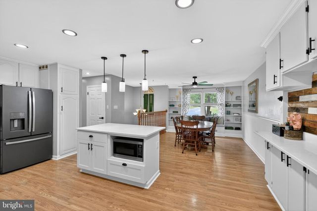 39510 POCAHONTAS DR, Mechanicsville, MD 20659