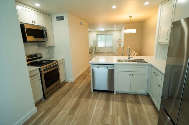 3438 McFarlin Boulevard 103, University Park, TX 75205