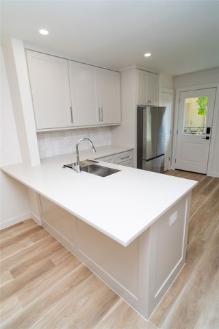 3438 McFarlin Boulevard 103, University Park, TX 75205