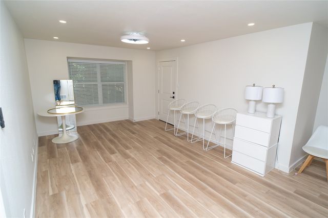 3438 McFarlin Boulevard 103, University Park, TX 75205