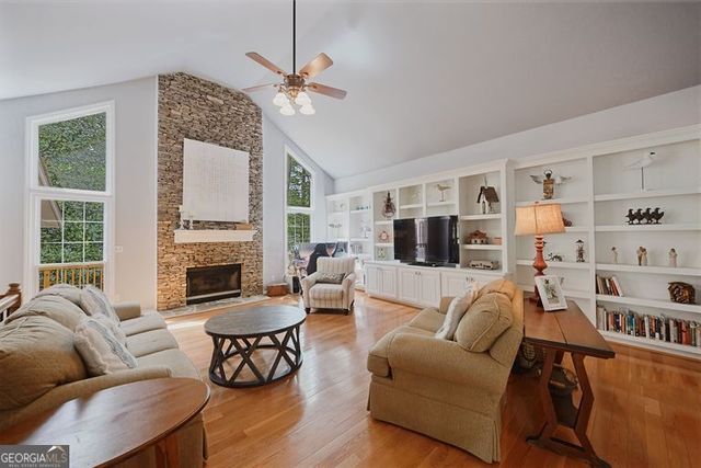 9146 Hidden Valley, Douglasville, GA 30135