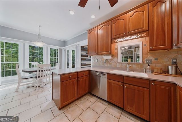 9146 Hidden Valley, Douglasville, GA 30135