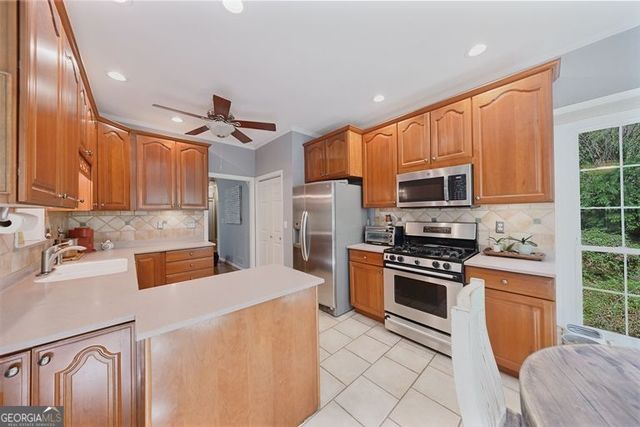 9146 Hidden Valley, Douglasville, GA 30135