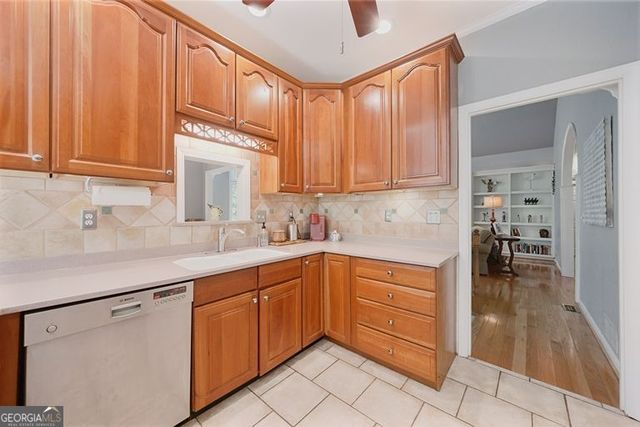 9146 Hidden Valley, Douglasville, GA 30135