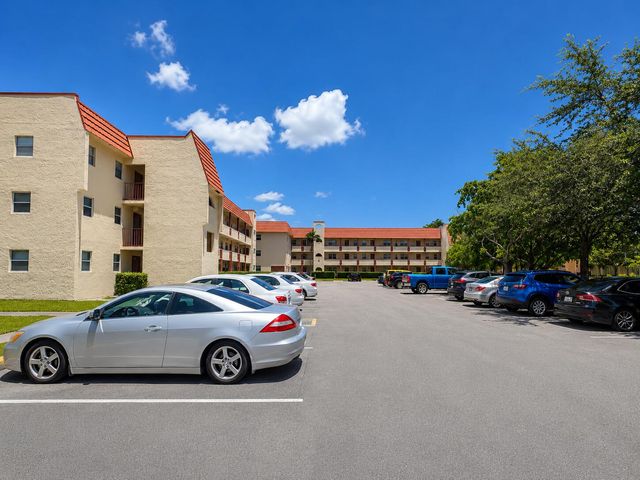 2651 SUNRISE LAKES Drive E 310, Sunrise, FL 33322