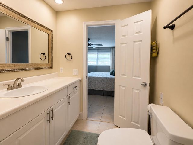 2651 SUNRISE LAKES Drive E 310, Sunrise, FL 33322