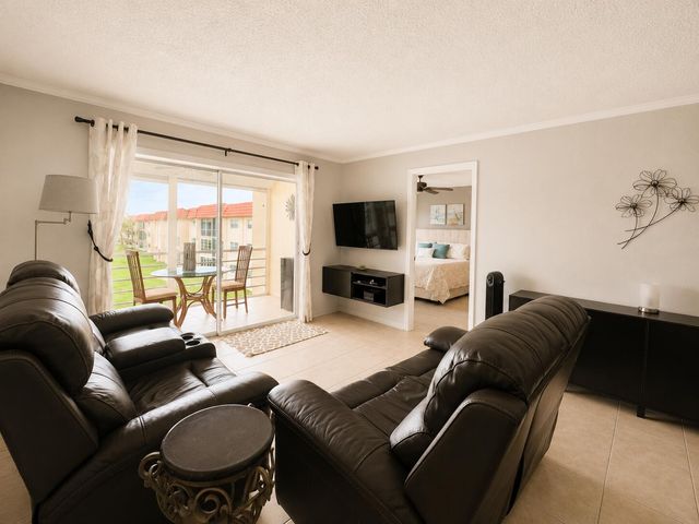 2651 SUNRISE LAKES Drive E 310, Sunrise, FL 33322