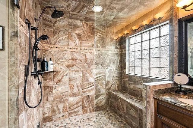 7230 NW 85th Terrace, Kansas City, MO 64153