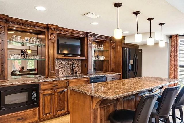 7230 NW 85th Terrace, Kansas City, MO 64153