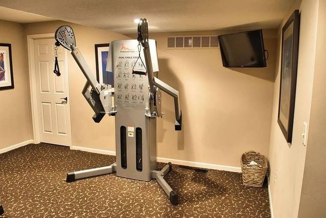 7230 NW 85th Terrace, Kansas City, MO 64153