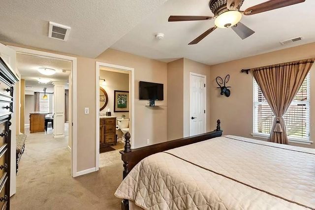 7230 NW 85th Terrace, Kansas City, MO 64153